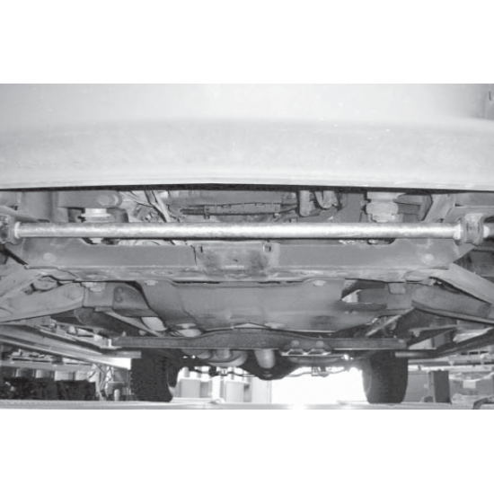 Roadmaster Heavy Duty 1-1/2" Front Sway Bar Kit for Chevrolet Express and GMC Savana 2500 / 3500 / 4500 (Part Number 1109-149)